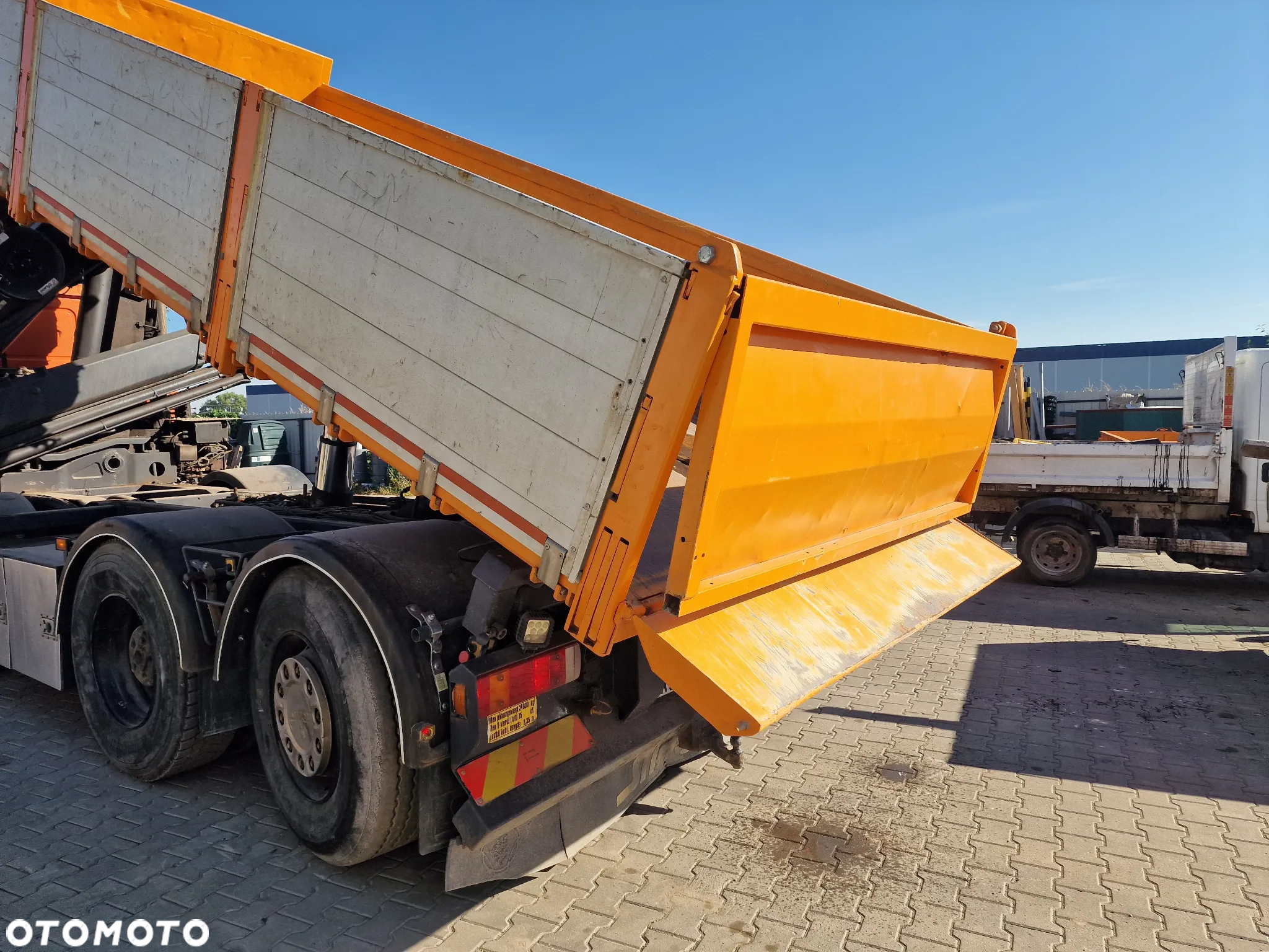 Scania P380 8x2 - 8