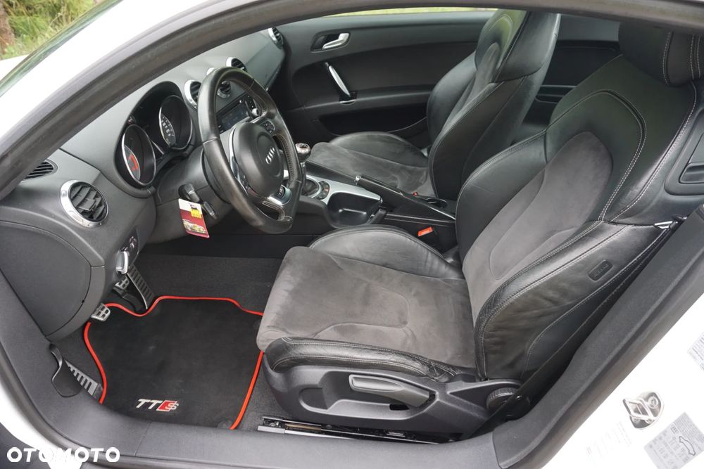 Audi TT S Coupé Standard - 25