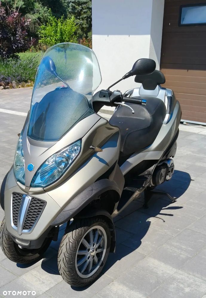 Piaggio MP-3 - 2