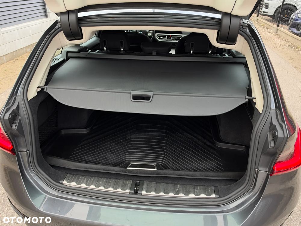 BMW Seria 3 318i Advantage - 34