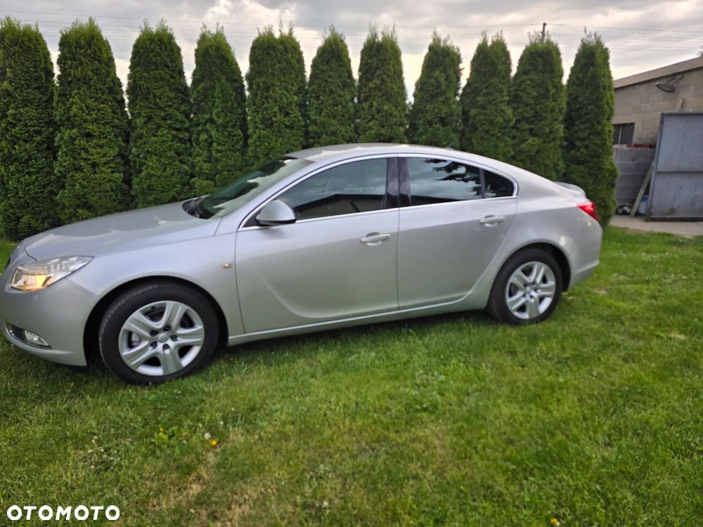 Opel Insignia - 1