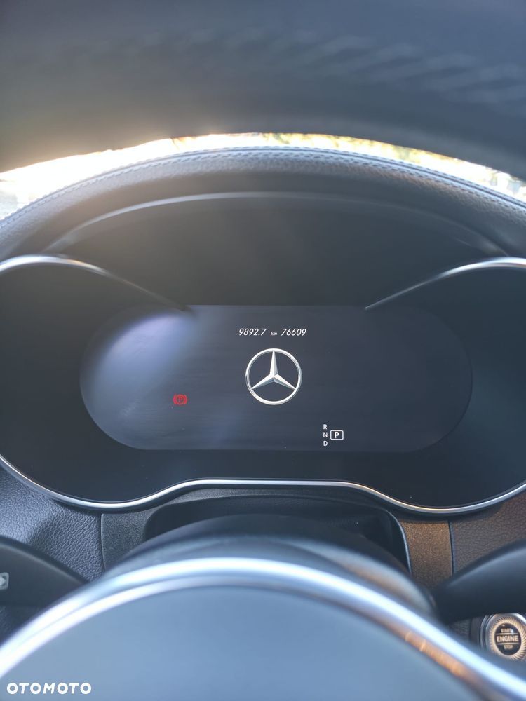 Mercedes-Benz GLC - 12