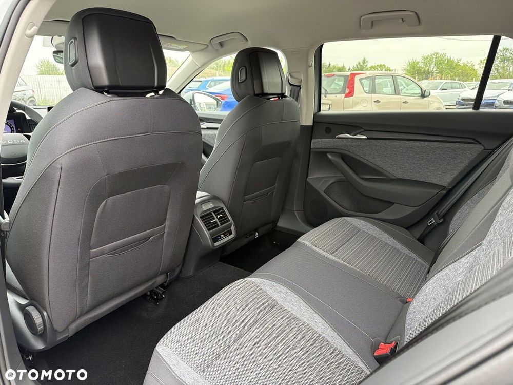 Skoda Superb 1.5 TSI mHEV Drive DSG - 22