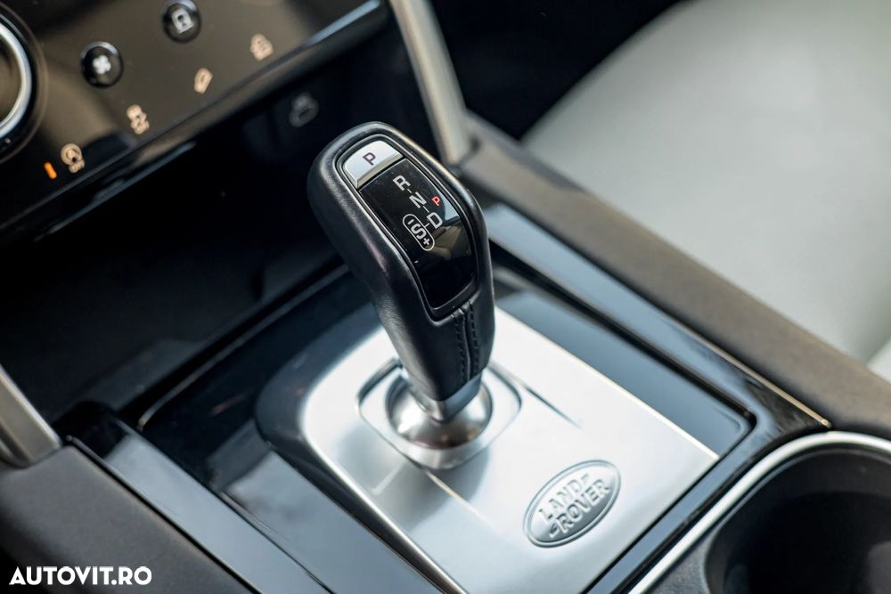 Land Rover Discovery Sport 2.0 D165 R-Dynamic MHEV SE - 18