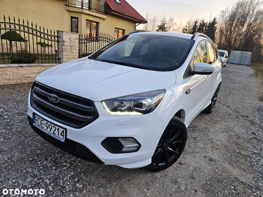 Ford Kuga - 1
