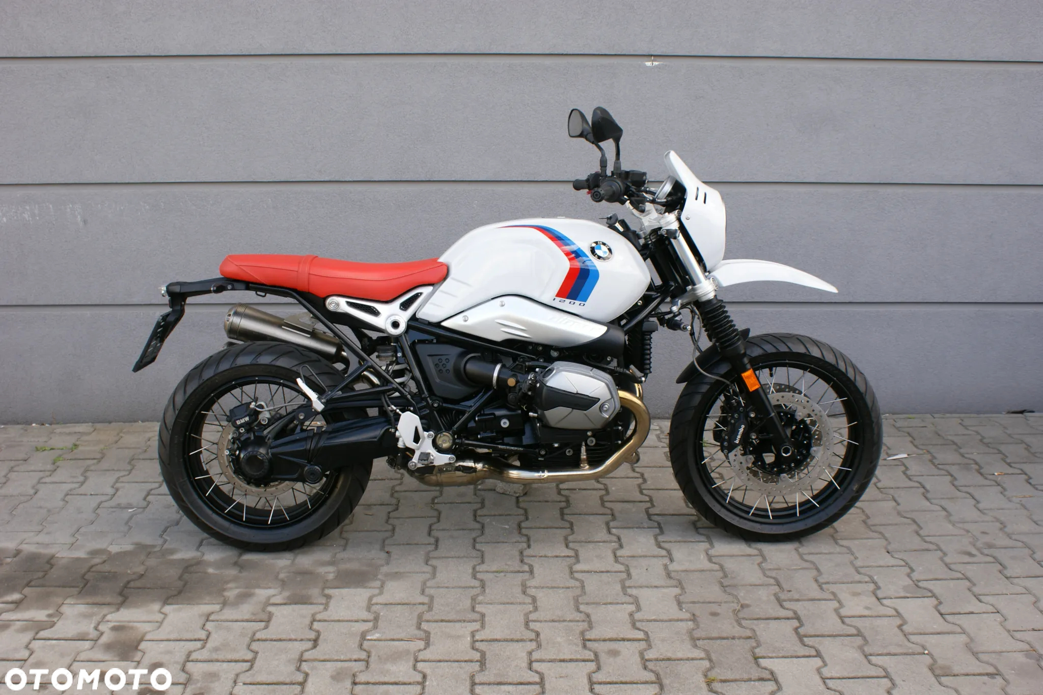 BMW R - 6