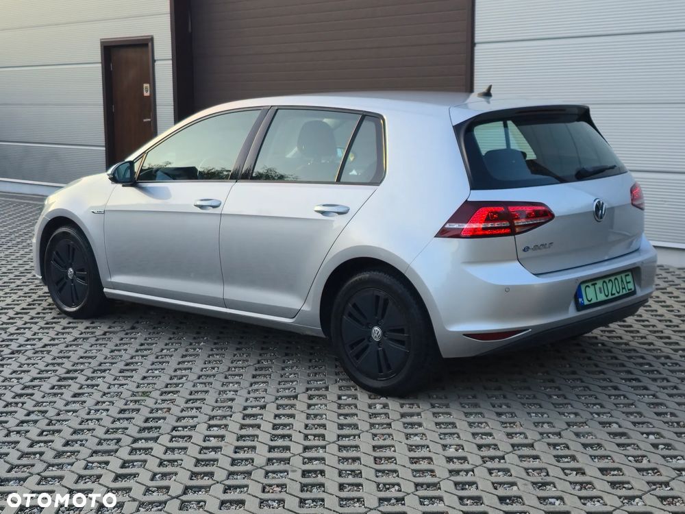 Volkswagen Golf - 4