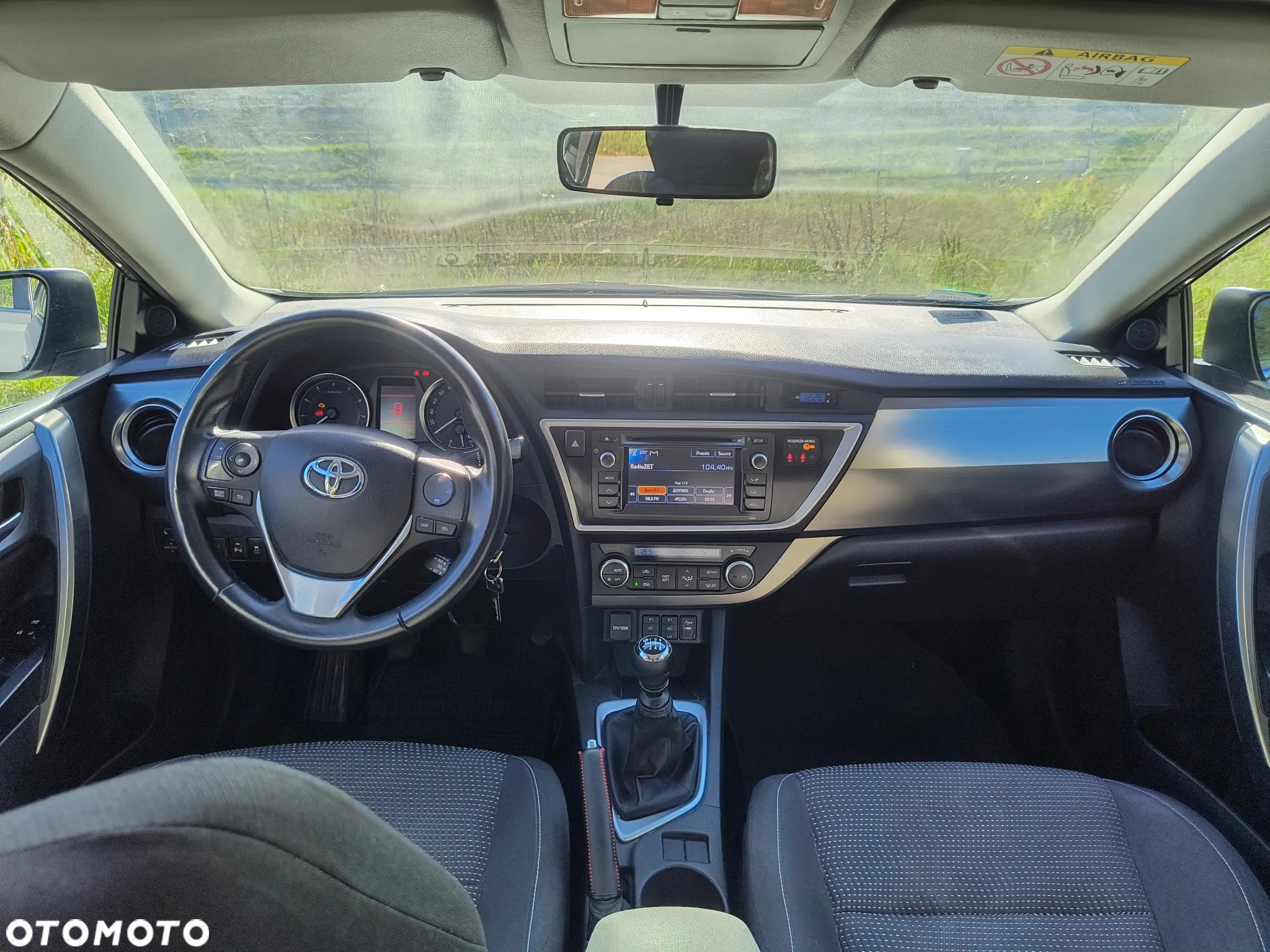 Toyota Auris 1.6 Premium Comfort - 22
