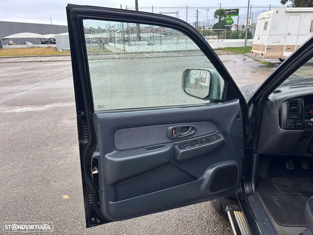 Mitsubishi L200 2.5 TD CD Strakar ABS+AC - 9