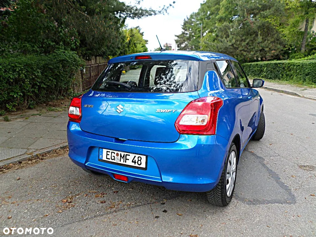 Suzuki Swift 1.2 Premium - 4