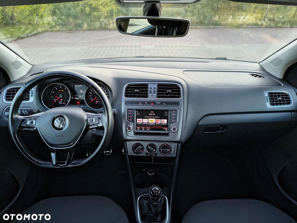 Volkswagen Polo 1.2 TSI Blue Motion Technology Allstar - 17