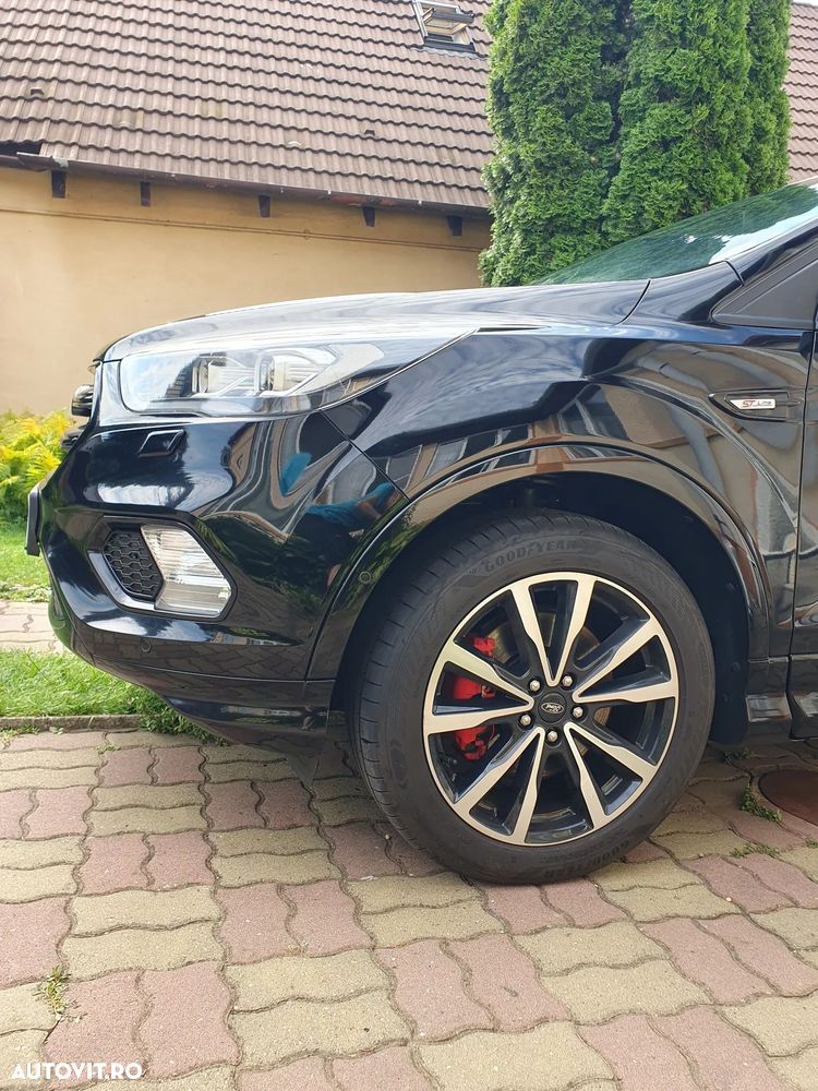 Ford Kuga 2.0 TDCi 4WD Powershift ST-Line - 14