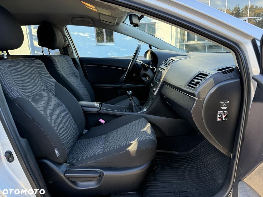 Toyota Avensis - 5