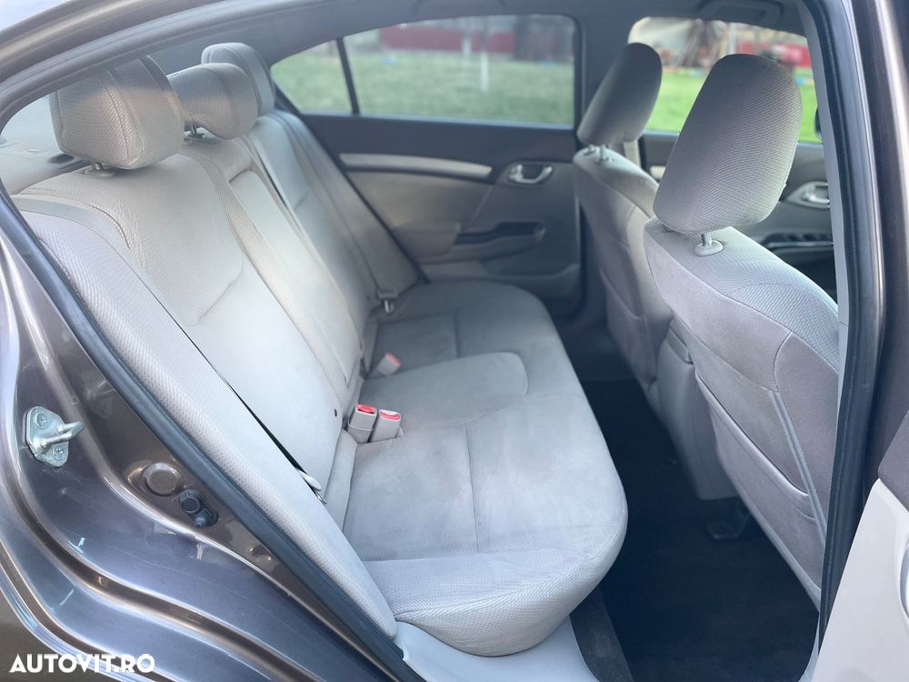 Honda Civic 1.8i-VTEC i-SHIFT Executive - 3
