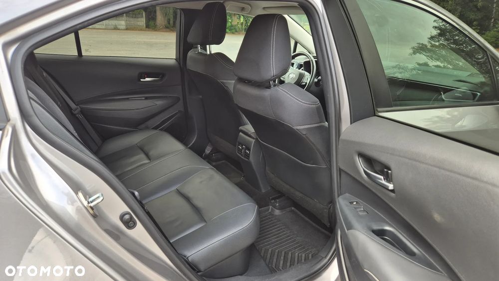 Toyota Corolla 1.8 Hybrid Executive - 18