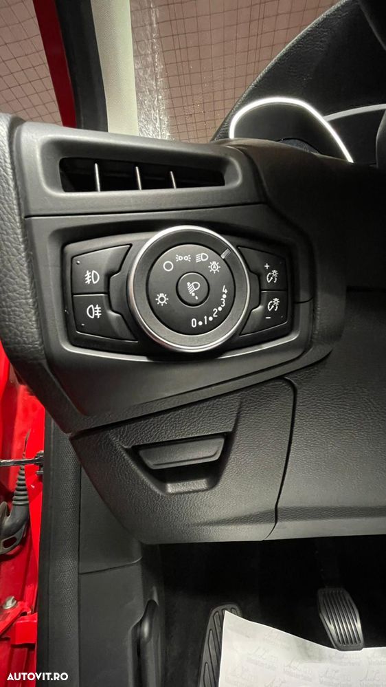 Ford Focus 1.5 TDCi Titanium - 9