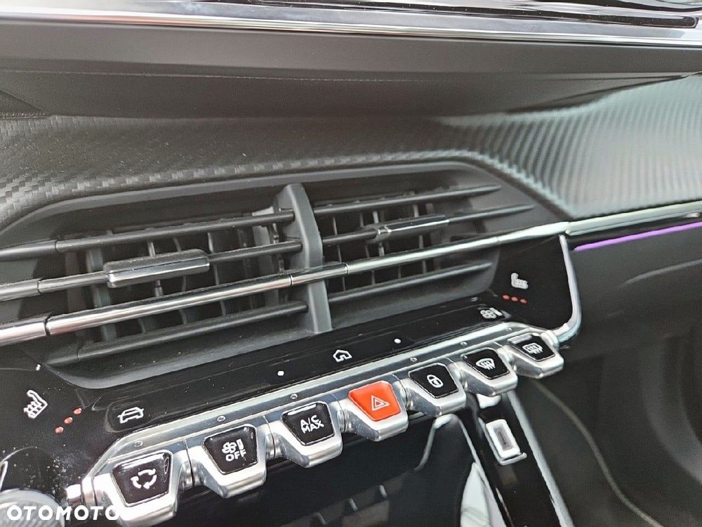 Peugeot 2008 1.2 PureTech GT S&S EAT8 - 17