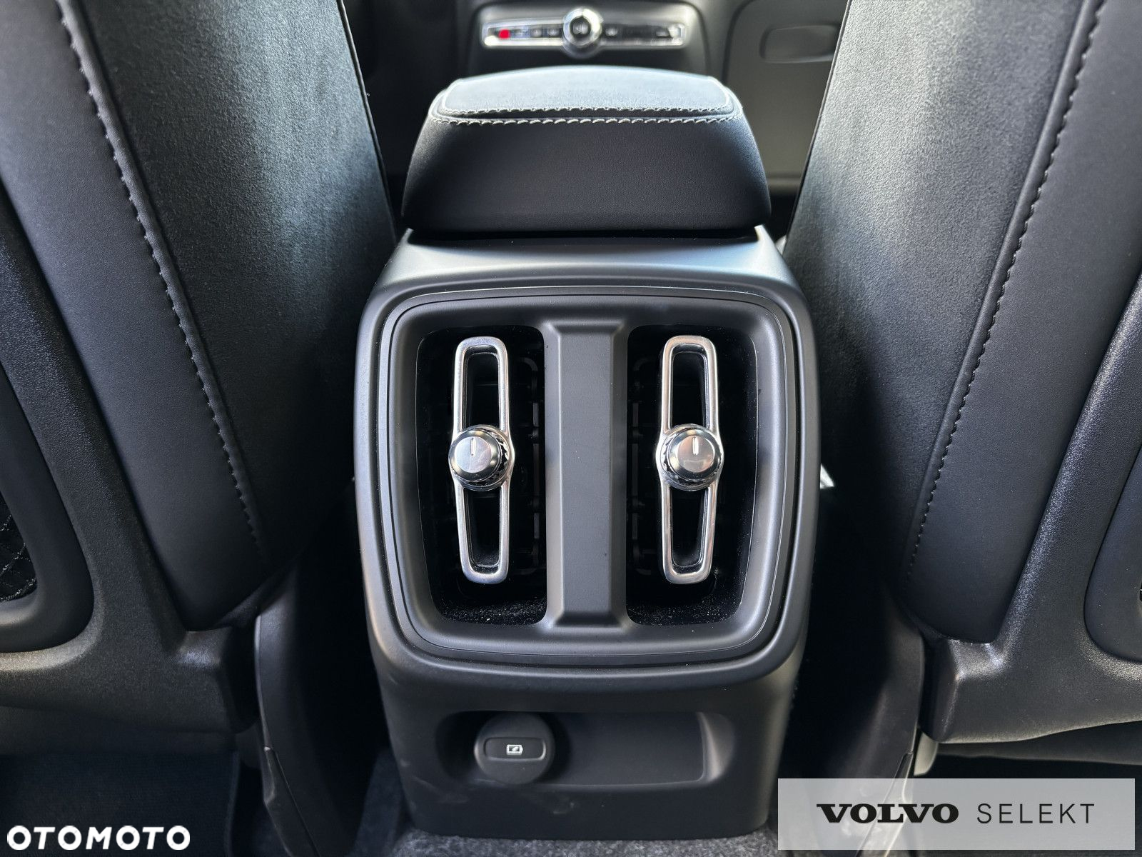 Volvo XC 40 - 23