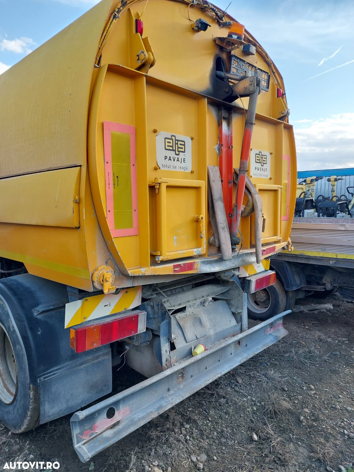 Iveco IVECO CARGO - 9