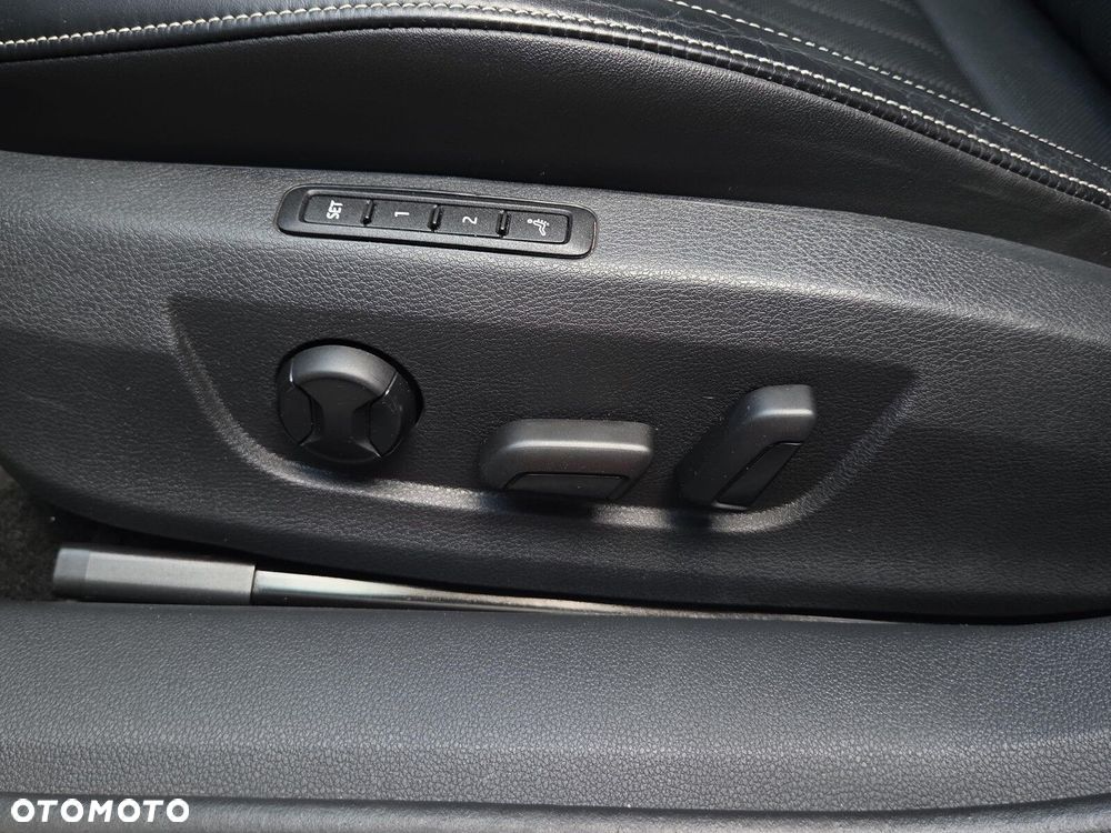 Skoda Superb 2.0 TDI L&K DSG7 - 24