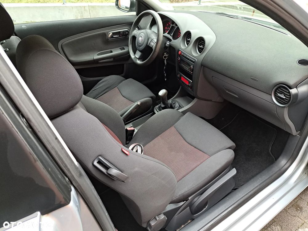 Seat Ibiza SC 1.4 16V Sport - 7