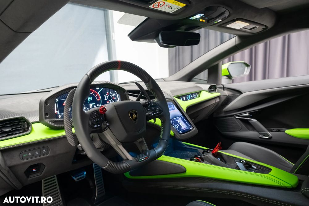 Lamborghini Revuelto - 14