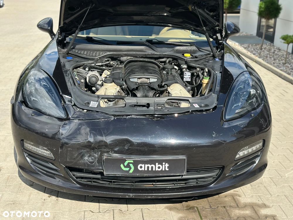 Porsche Panamera 4S - 4