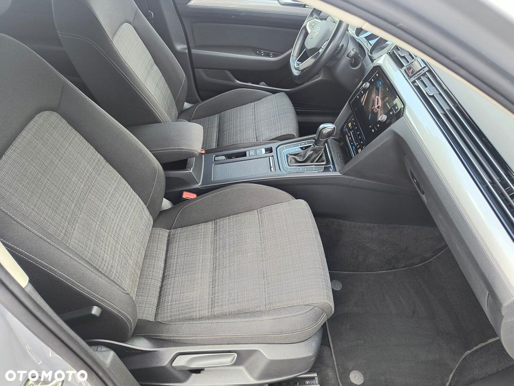 Volkswagen Passat 2.0 TDI EVO Business DSG - 10