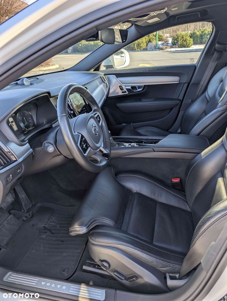 Volvo V90 D5 SCR AWD Inscription - 25
