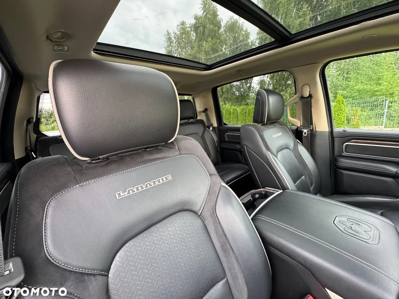 RAM 1500 Crew Cab Laramie - 25