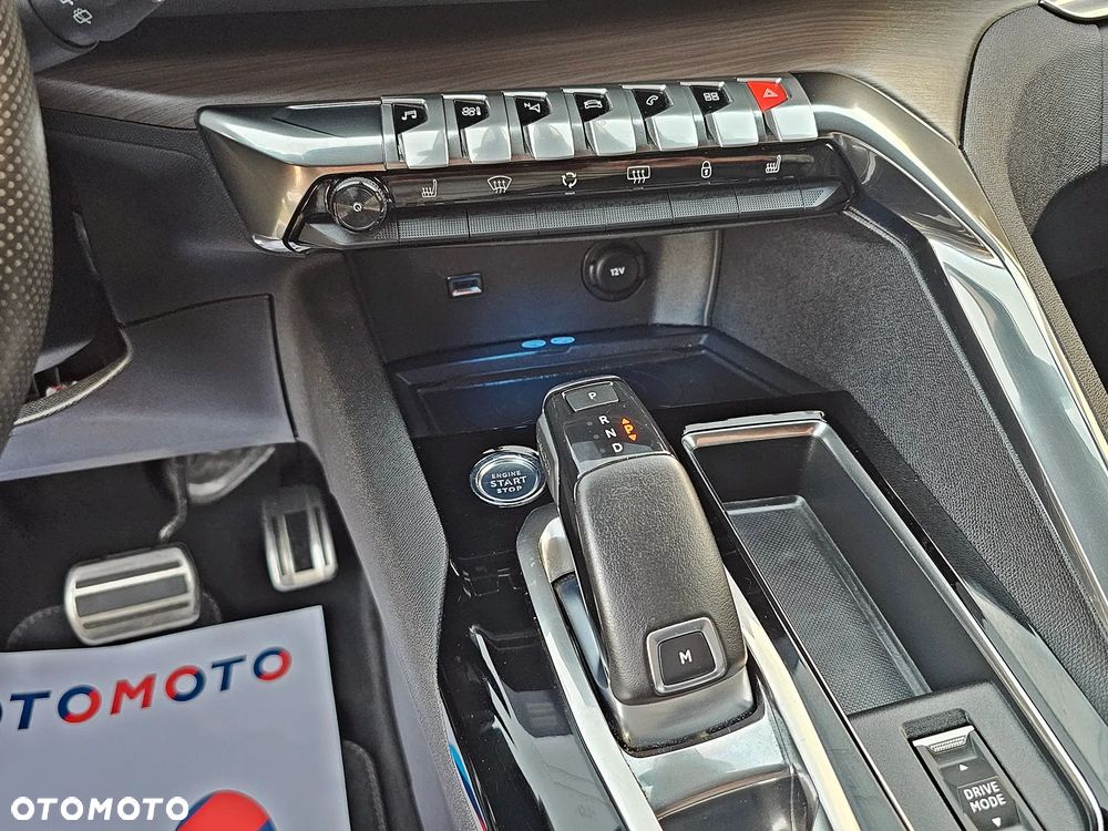 Peugeot 5008 PureTech 180 EAT8 Stop & Start GT - 26