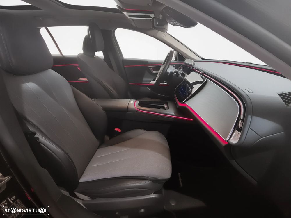 Mercedes-Benz E 220 d Avantgarde - 10