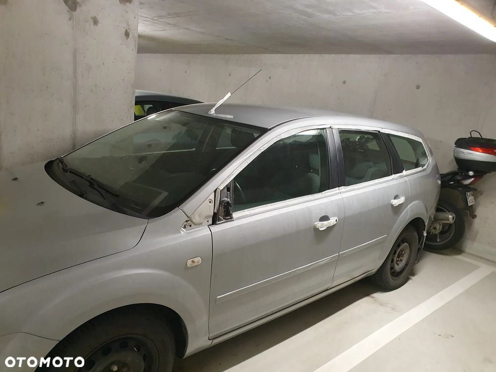 Ford Focus 1.6 Trend - 9