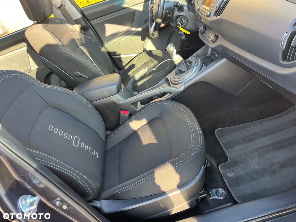 Kia Sportage 2.0 CRDI XL - 8