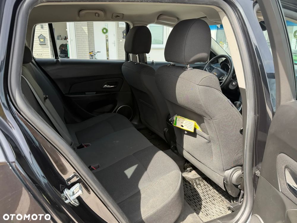 Chevrolet Cruze 1.6 LS - 10