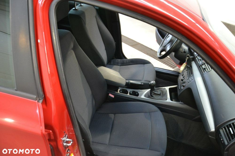 BMW Seria 1 - 19