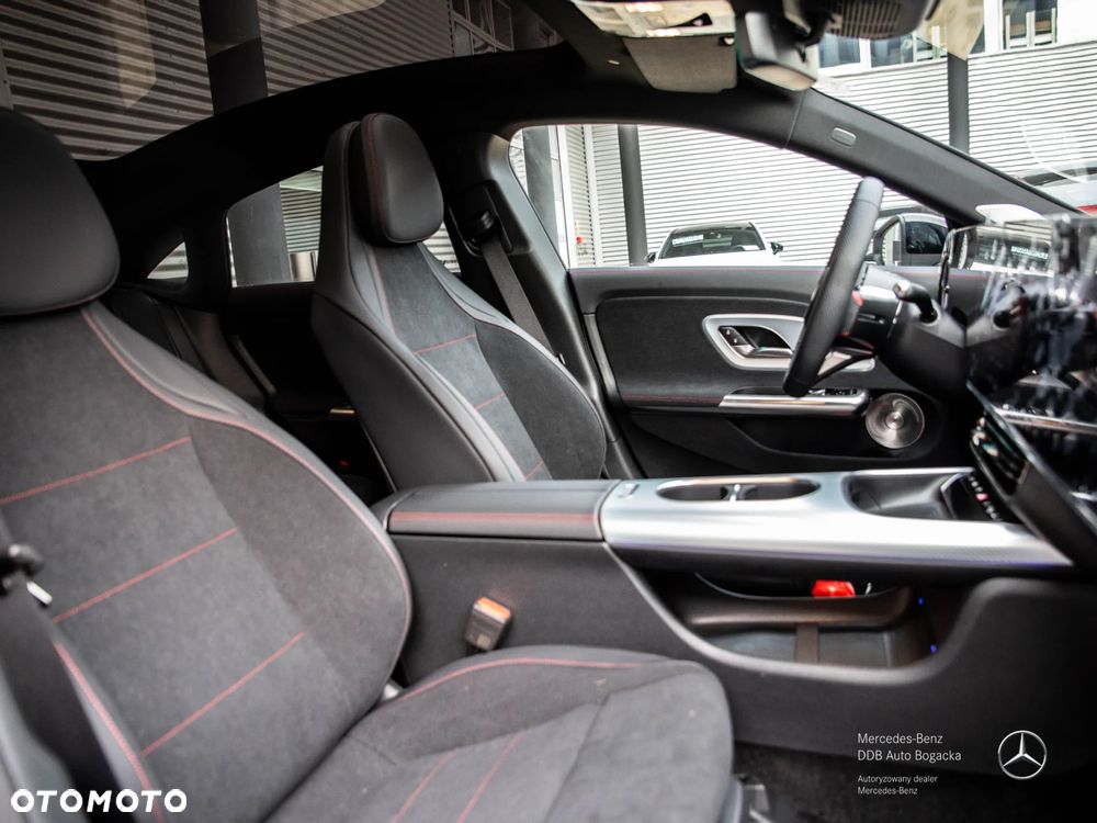 Mercedes-Benz CLA 220 mHEV 4-Matic 8G-DCT - 6