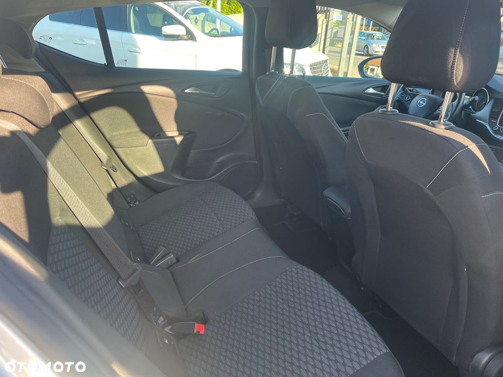 Opel Astra 1.6 CDTI Cosmo - 12