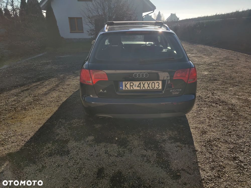 Audi A4 Avant 2.0 TDI - 24