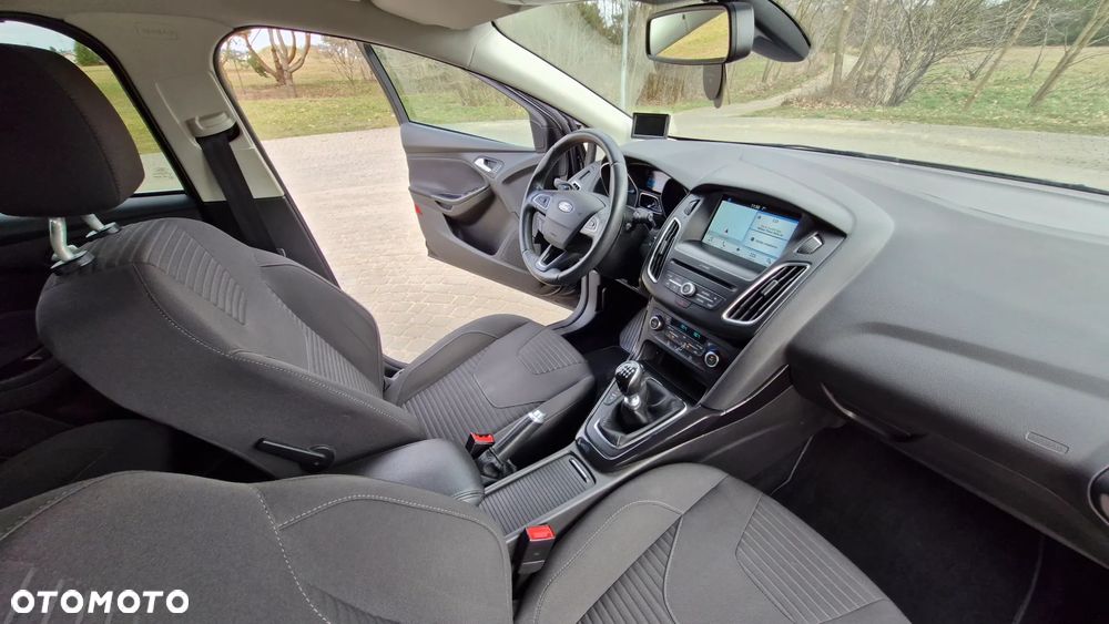 Ford Focus 1.0 EcoBoost Titanium - 10