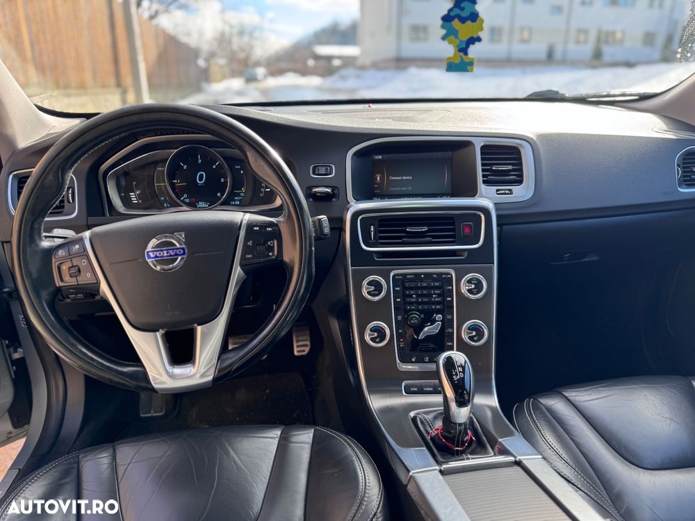 Volvo V60 D5 AWD Basic - 12
