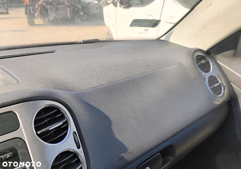Volkswagen Tiguan - 19