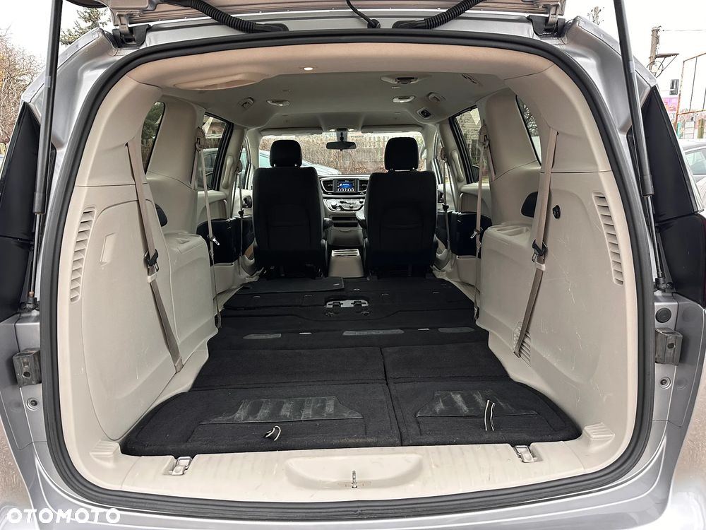 Chrysler Pacifica - 26