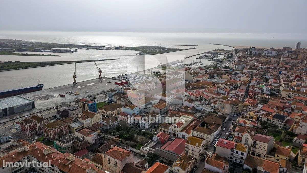 Prédio na Zona Histórica da Figueira da Foz - Grande imagem: 5/35