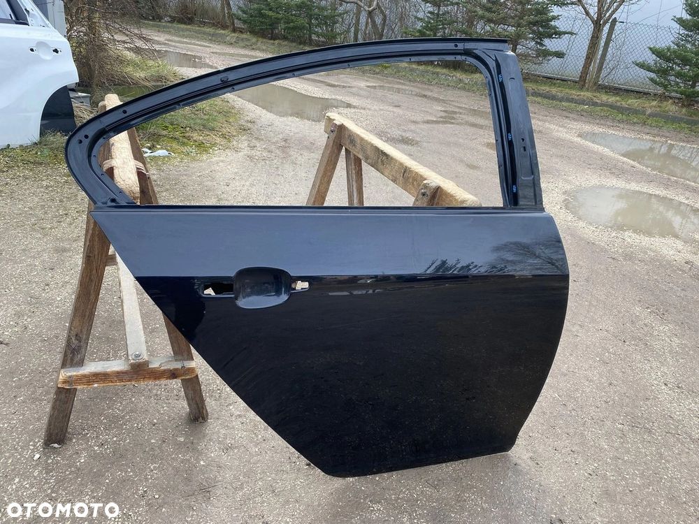 DRZWI TYLNE PRAWE OPEL INSIGNIA A I HB SEDAN - 1