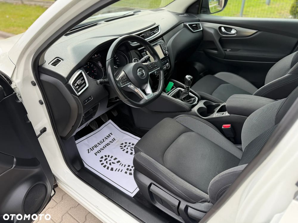 Nissan Qashqai 1.2 DIG-T N-Connecta EU6 - 26
