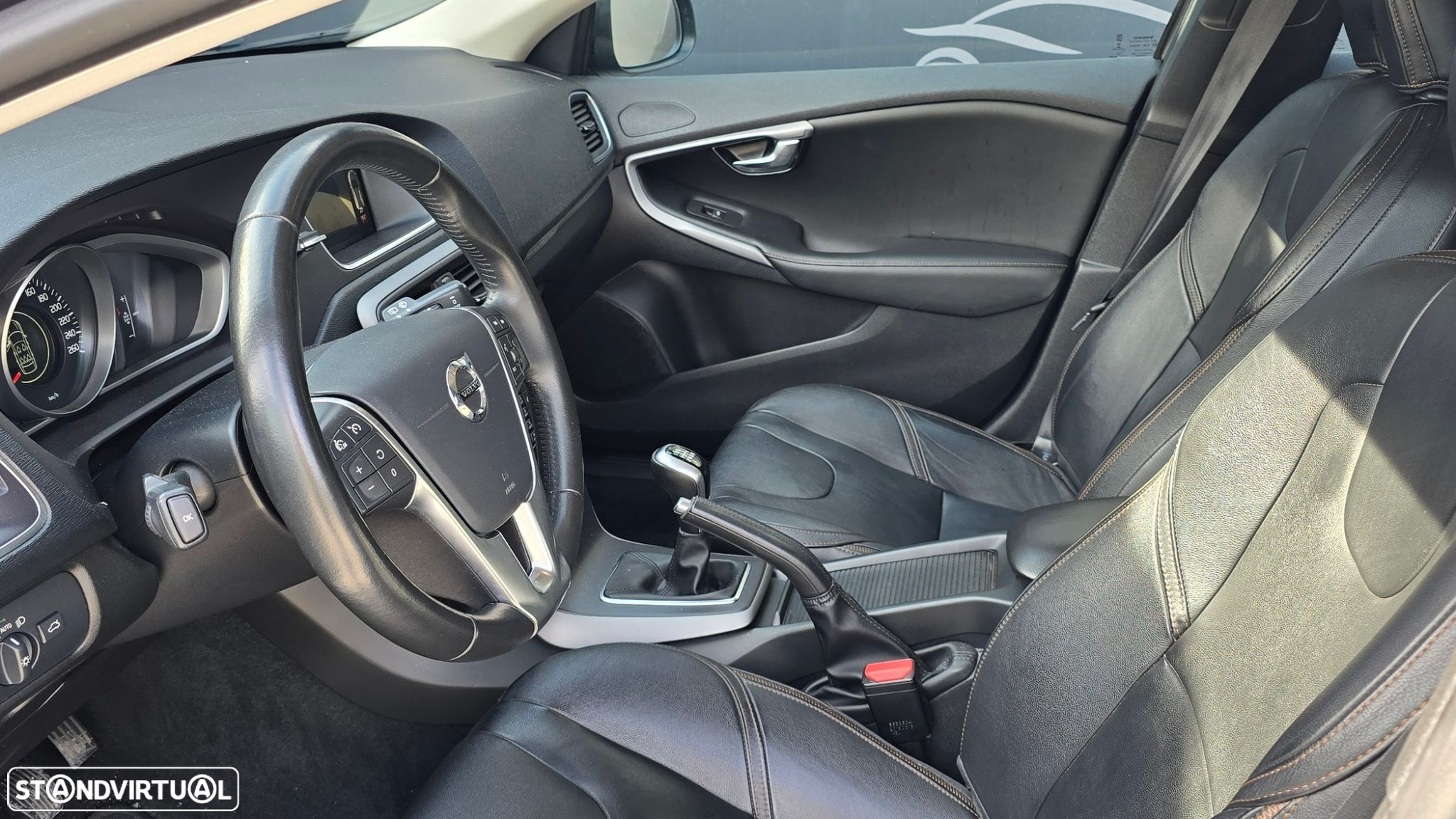 Volvo V40 Cross Country 2.0 D3 - 9