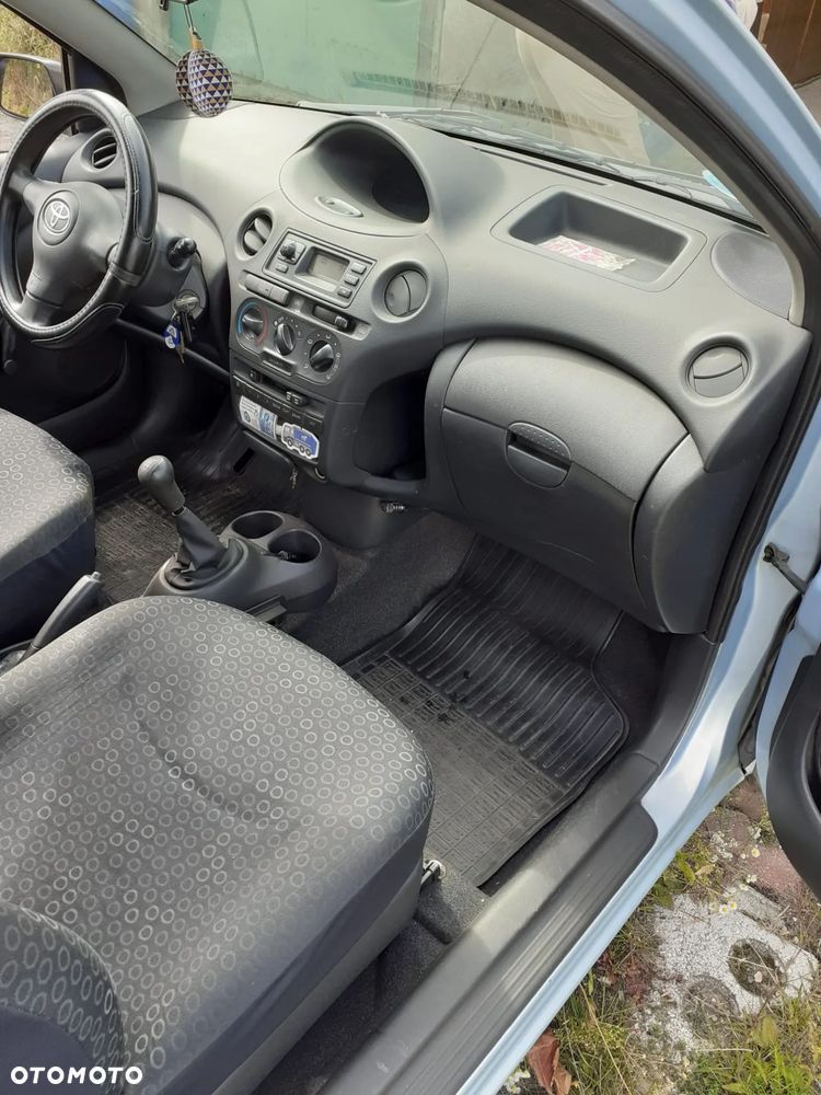 Toyota Yaris 1.0 Base - 7