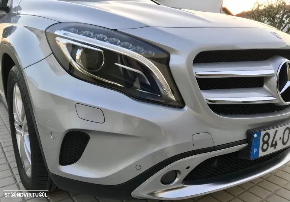 Mercedes-Benz GLA 220 CDi Urban 4-Matic - 3