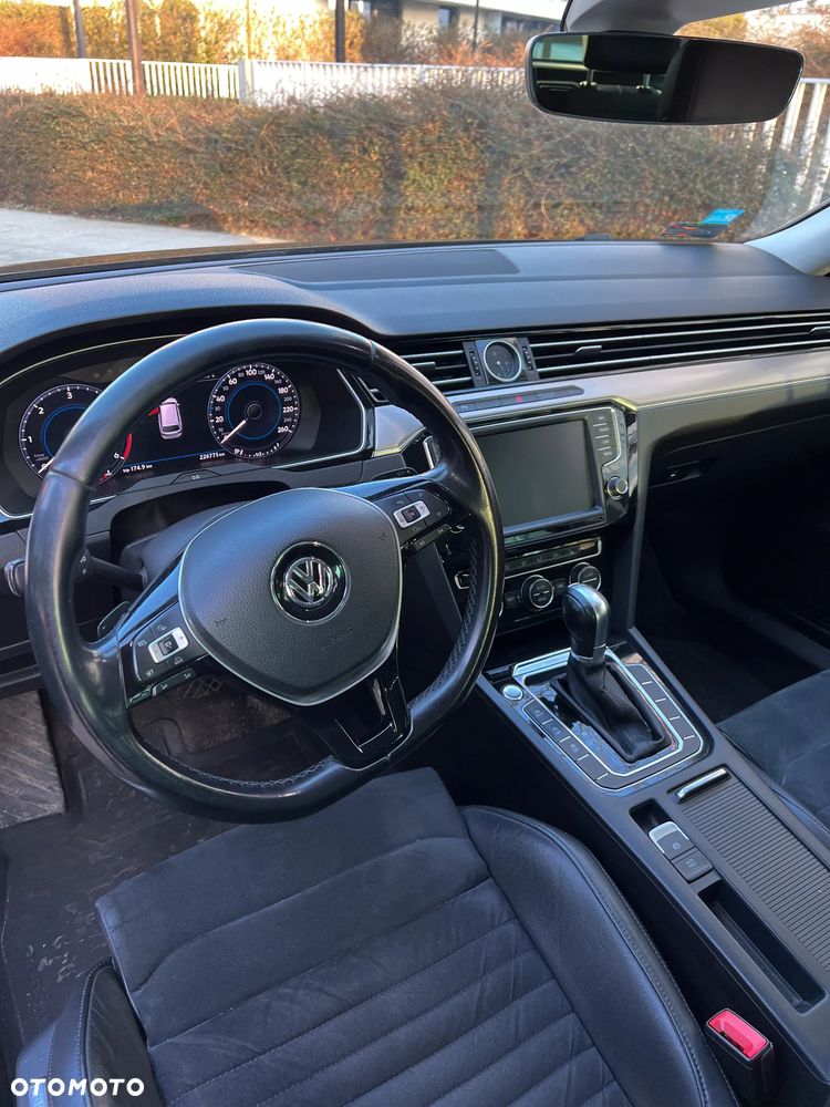 Volkswagen Passat 2.0 TDI BMT Highline DSG - 14